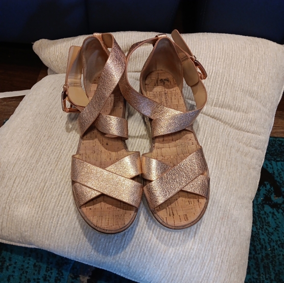 MICHAEL KORS MICHAEL Platform Strappy Ankle Sandals Leather Rose Gold Size 7 - Picture 3 of 7